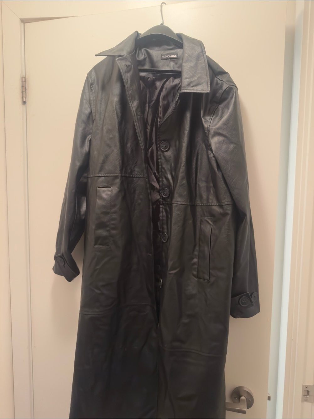 Classic Black Leather Trench Coat by Giorgio Fiorelli